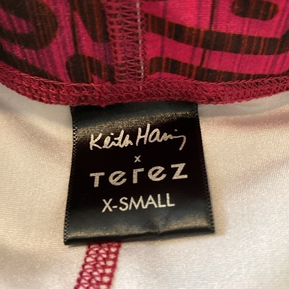 Terez X Keith Haring Printed Tall Band Legging Hanging Hearts in Harmony Pink xs - Picture 11 of 12